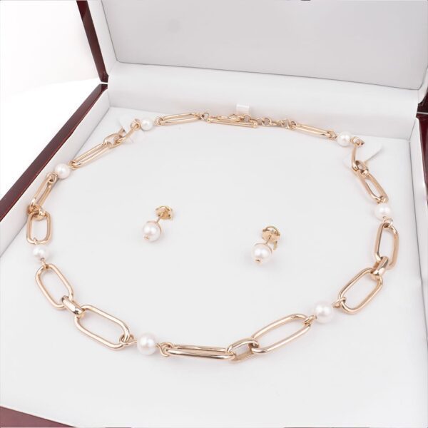Komplet biżuterii z 18-karatowego złota w połączeniu z perłami Akoya