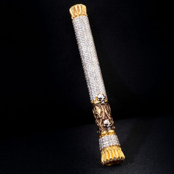 Rurka kolekcjonerska z 18-karatowego złota z diamentami