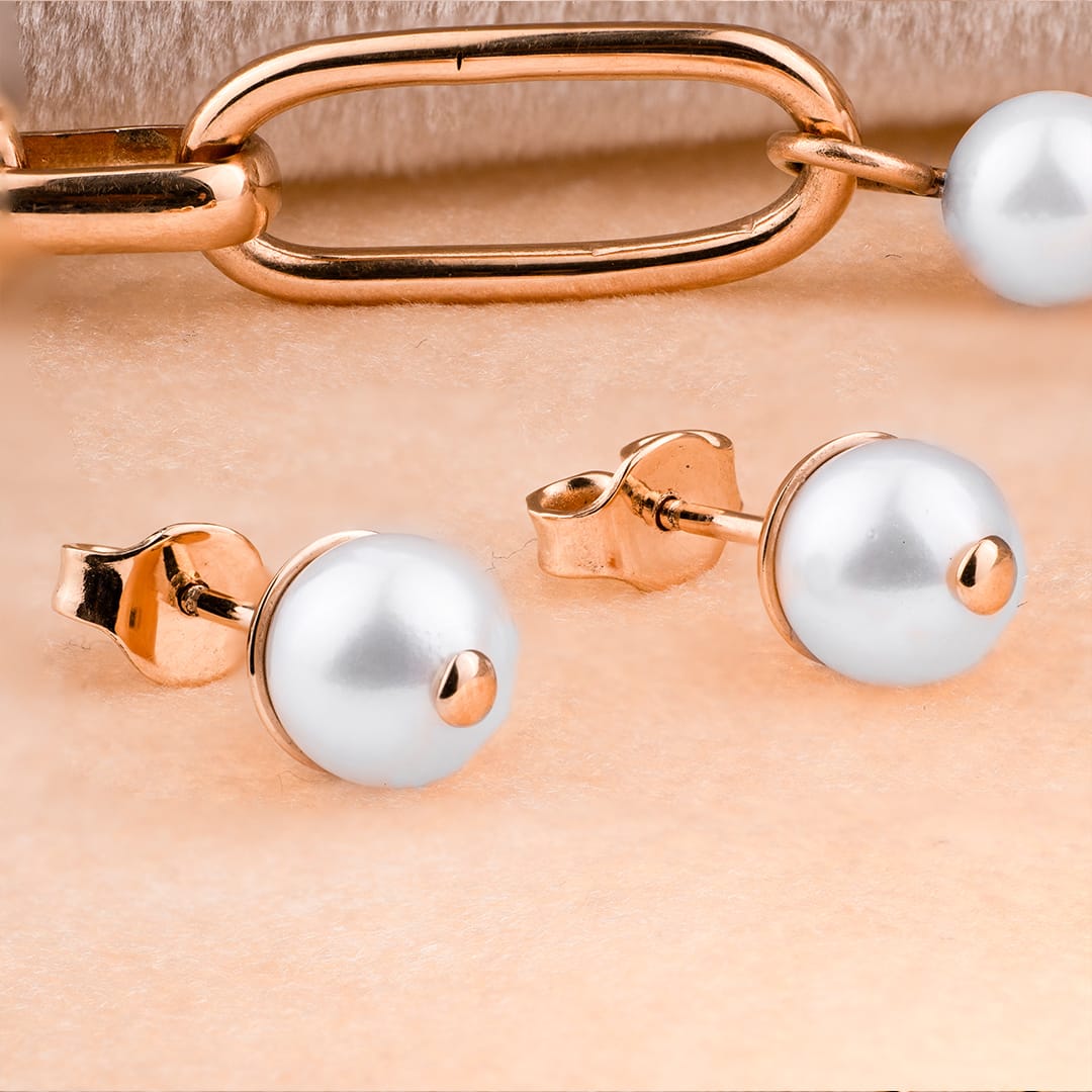 Komplet biżuterii z 18-karatowego złota w połączeniu z perłami Akoya