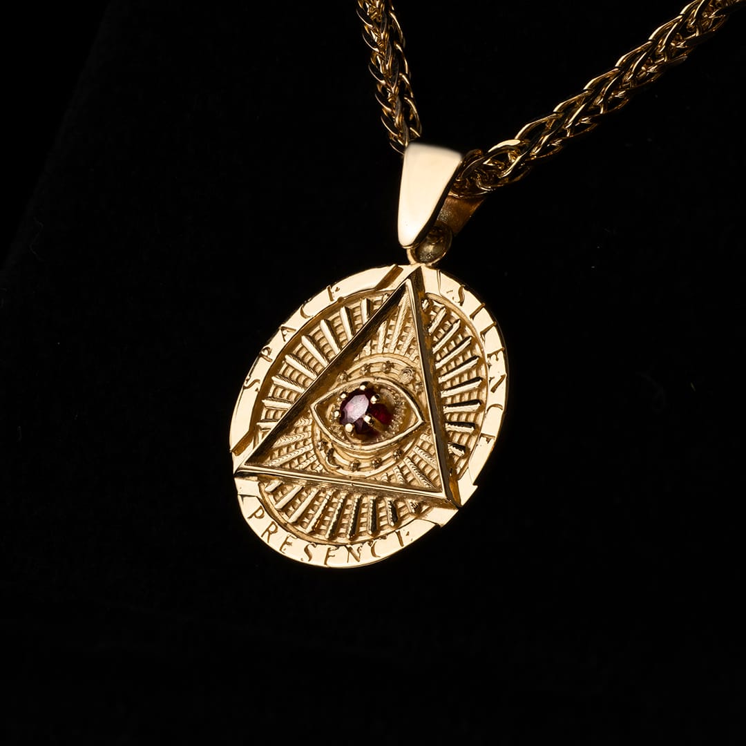 OKO OPATRZNOŚCI z rubinem