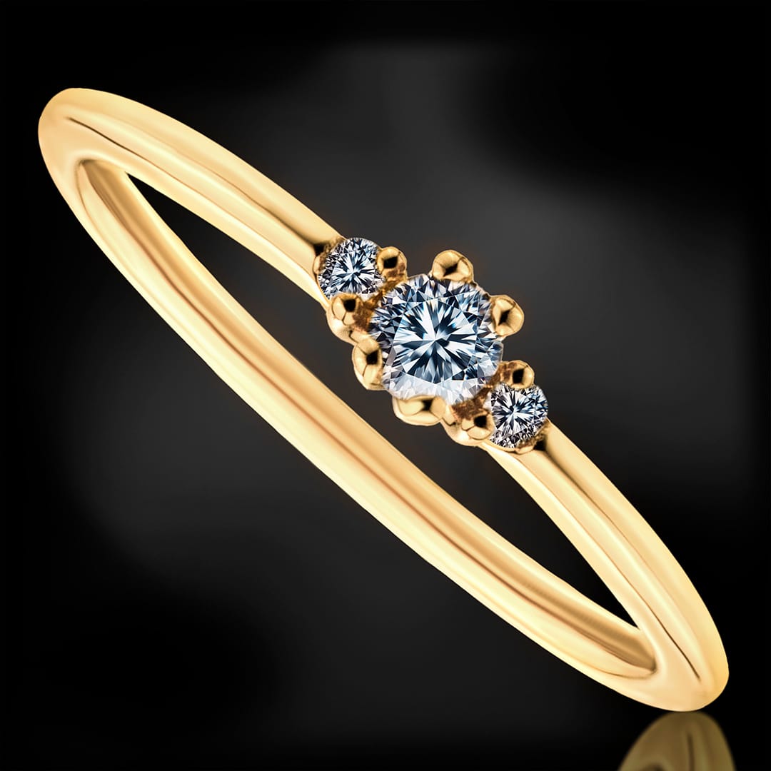 Złoty pierścionek z naturalnymi diamentami „Oui”